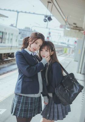 偷拍越南美女撒尿_高清完整视频观看